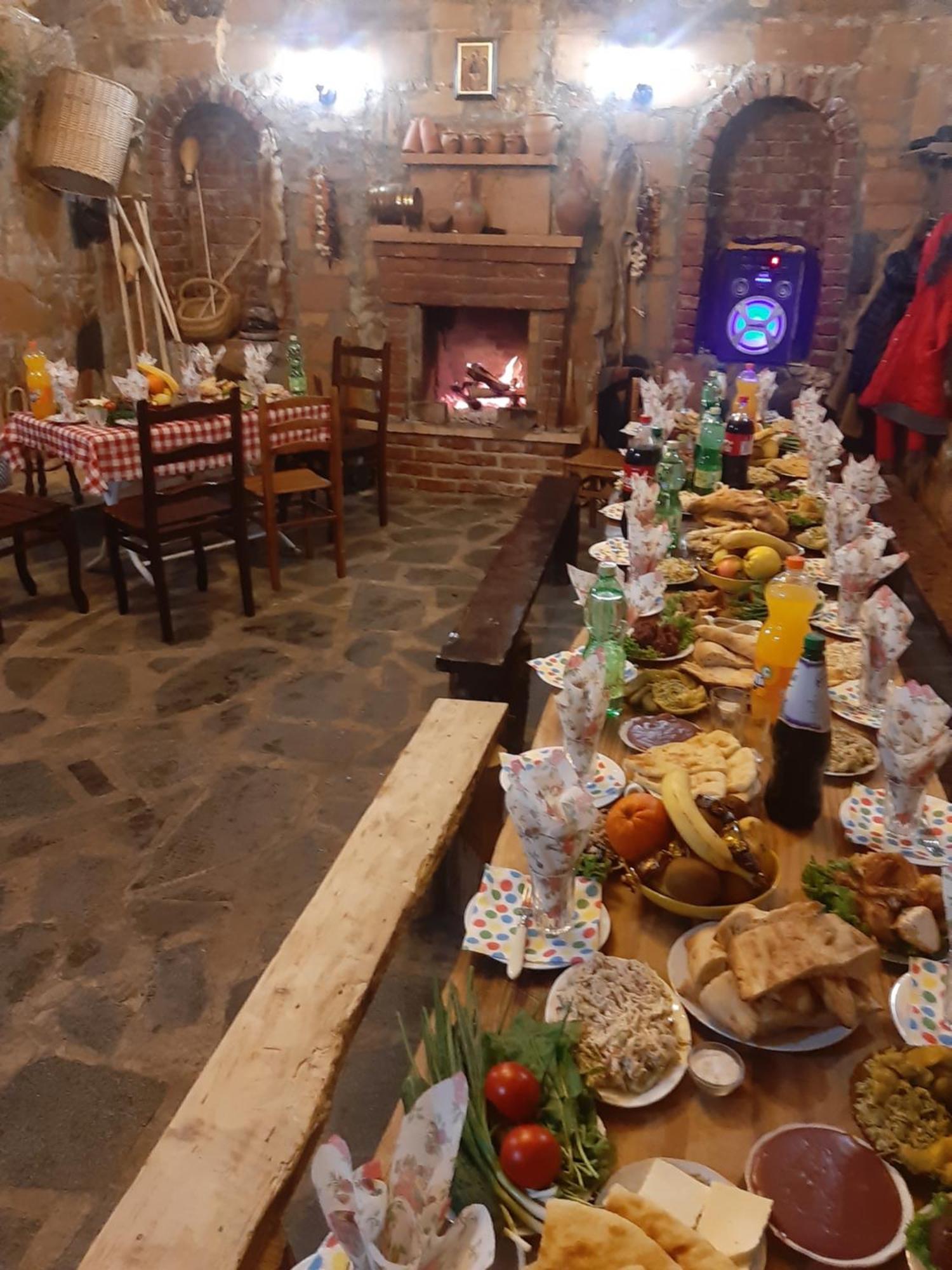 Гостевой дом Godogani Экстерьер фото