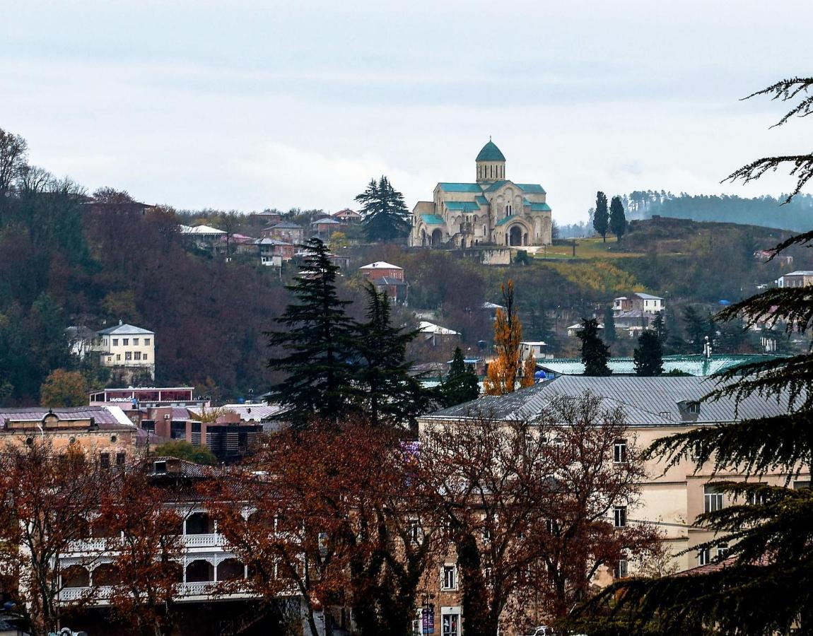 Гостевой дом Godogani Экстерьер фото